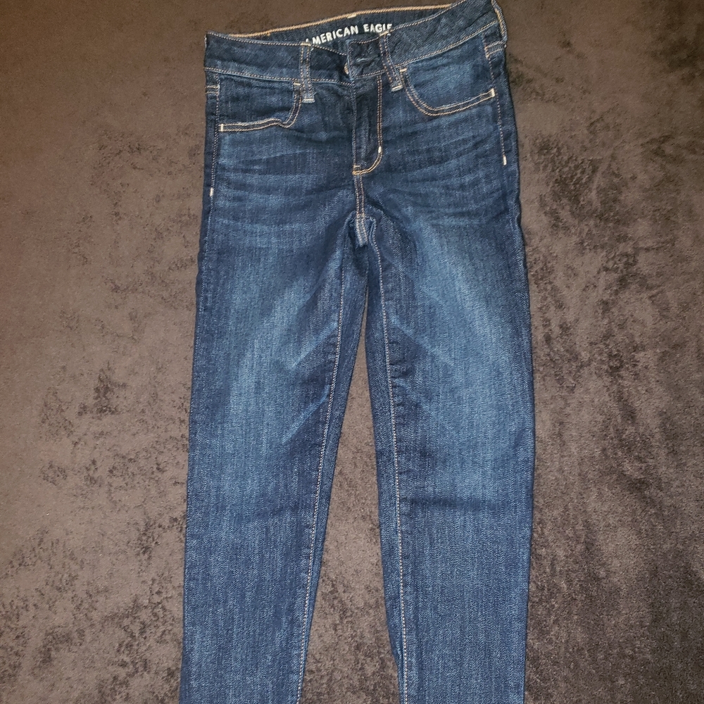 American Eagle hi-rise jegging size 2 short